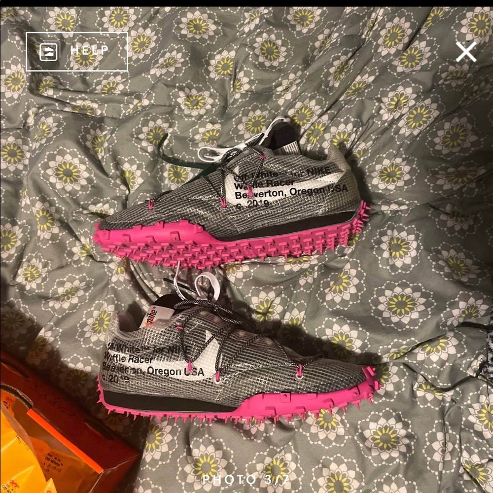 Off-White X Woman’s Waffle Racer ‘Fuchsia’
